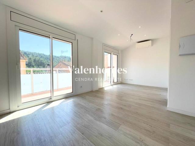 Duplex en venta en La Palma de Cervelló(08756) photo 0