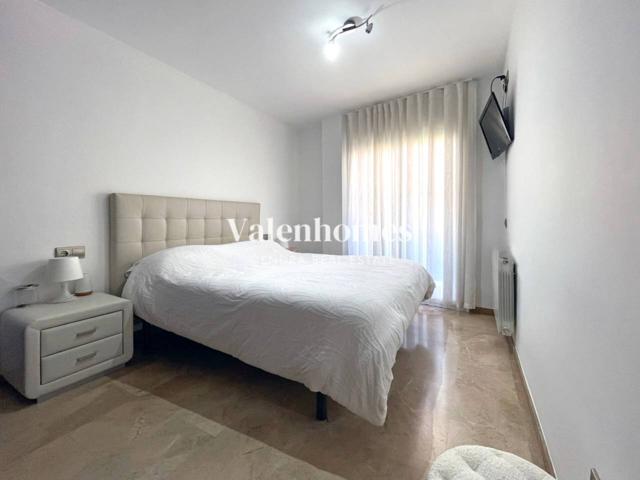 Piso en venta en La Roca del Vallès photo 0