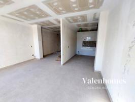 Duplex en venta en Nord-El Sucre-Universitat(08500) photo 0