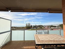 Exclusivo piso en primera línea de mar con vistas panorámicas al Mediterráneo photo 0