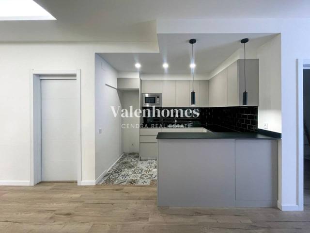 Planta baja totalmente reformada disponible photo 0