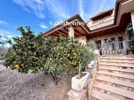 El hogar perfecto con un exterior simplemente espectacular photo 0