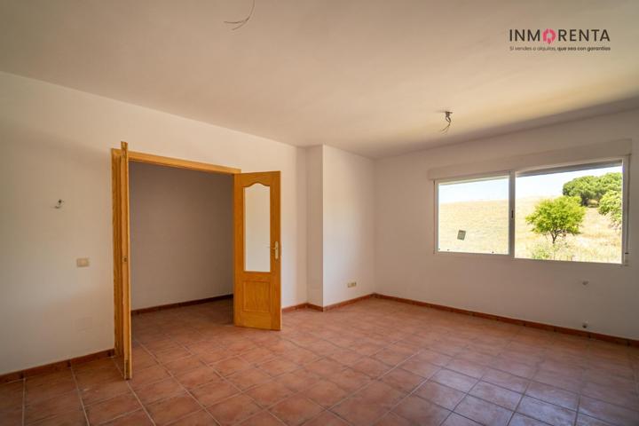 Inmorenta ofrece estupendo chalet adosado en Villamanta photo 0