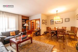 Exclusiva vivienda en Paseo de Reina Cristina, 24. photo 0