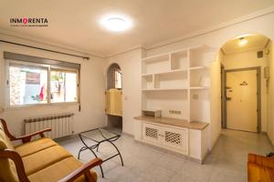 Descubre este espectacular apartamento ubicado en la vibrante zona de Ventas, Madrid. Ideal para familias, parejas jovenes o inversores que buscan una propiedad con buena distribución, luminosidad y photo 0