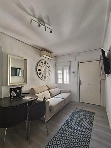 InmoRenta; Gestión y Garantía Real de tu alquiler ofrece fantastico piso photo 0