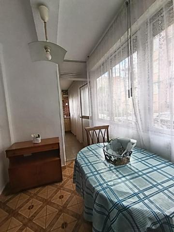 Estupenda vivienda de tres dormitorios photo 0