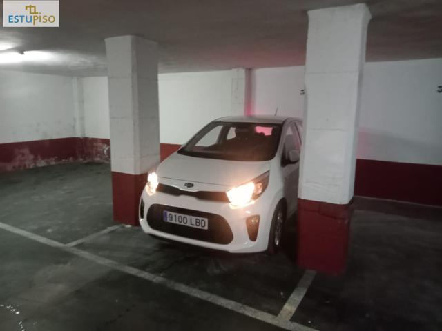 OPORTUNIDAD-GARAJE EN AVENIDA SANTIAGO PARA COCHE MUY PEQUEÑO O MOTO O REMOLQUE photo 0