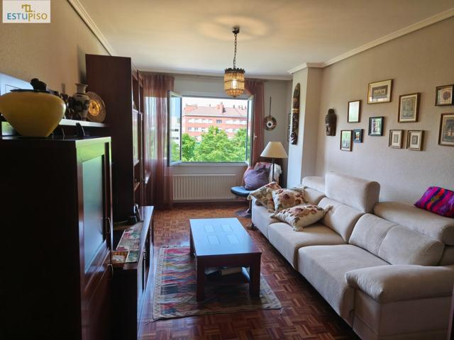 EN EXCLUSIVA-BONITA Y AMPLIA VIVIENDA EN PORTAL DE FORONDA-Exterior y Esquina- 105 m2-2 Ascensores-Vistas Parque photo 0