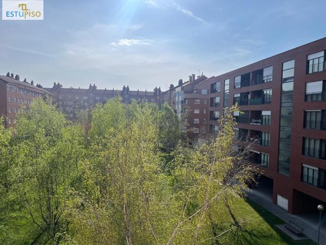 Piso 93m2 en Urbanización-Jardin privado-Calle Baiona-Totalmente Exterior-Garaje y Trastero incluido photo 0