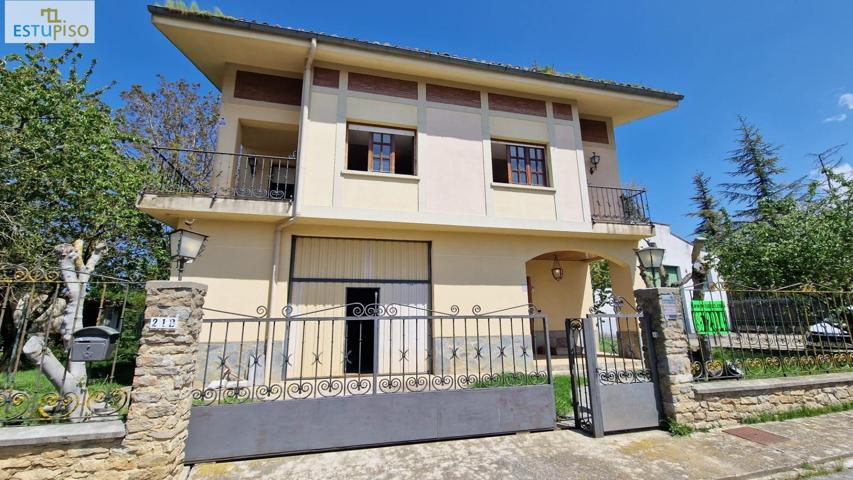 CHALET UNIFAMILIAR a 8 min.Vitoria- 3 Plantas- Entrar a vivir - Con Ascensor y txoko - 2 Chimeneas photo 0