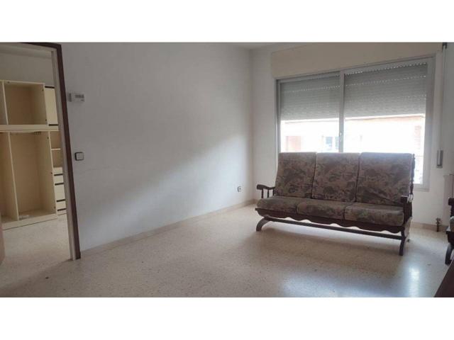 Piso en venta en Olot photo 0