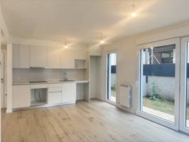 Piso en venta en Olot photo 0
