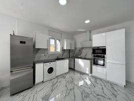 Piso en venta en Olot photo 0