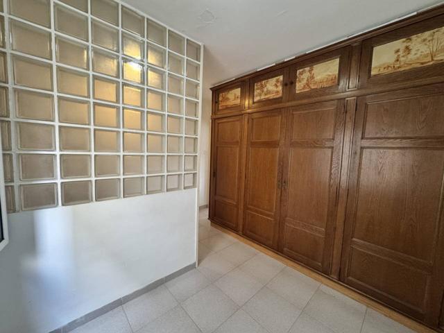 Piso en venta en Olot photo 0