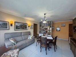 Piso en venta en Olot photo 0
