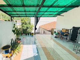 Casa en venta en Olot photo 0