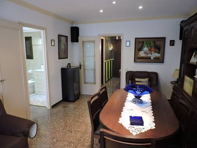 SE VENDE PISO DE 3 HABITACIONES EN ZONA BARRIO ANTIGUO DE VILADECANS photo 0