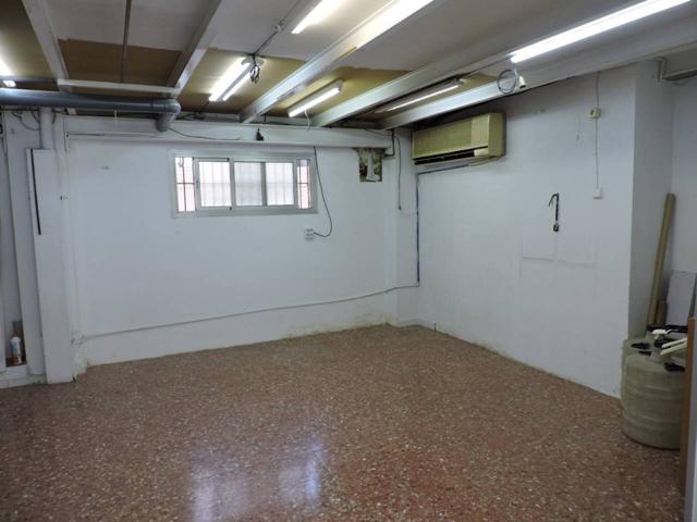SE VENDE LOCAL COMERCIAL EN PLANTA BAJA EN GAVARRA photo 0