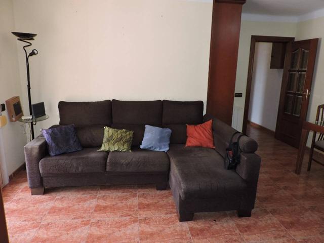 SE VENDE PISO DE 3 HABITACIONES EN GAVARRA photo 0
