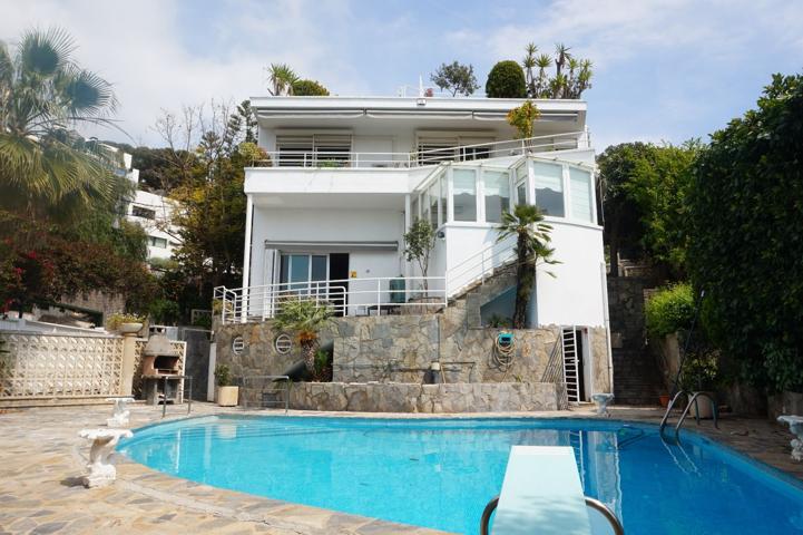 Villa En venta en Castelldefels photo 0