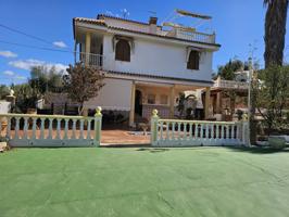 Preciosa Casa de campo en muy buen estado situada en Casabermeja en Urbanización el Alcaide con terreno, piscina, varias photo 0