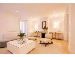 Piso en venta en Calle Lagasca Barrio Salamanca Madrid con 3 dormitorios y 2 baños photo 0