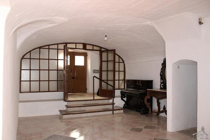 Casa de pueblo con 109 m2 patio en el centro de Begur photo 0