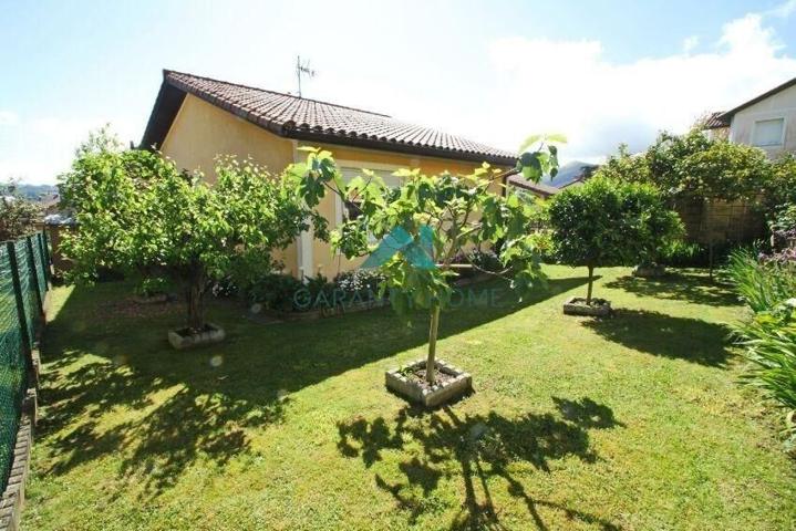 Se vende chalet independiente en Treto photo 0