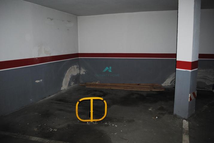 Se alquila garaje en Laredo hasta junio photo 0