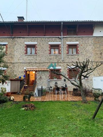 Se vende adosado en Vitoria-Gasteiz photo 0