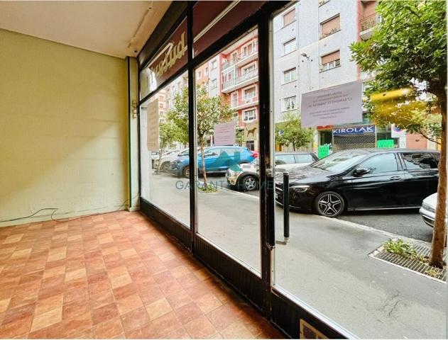 Se vende local comercial en Vitoria photo 0