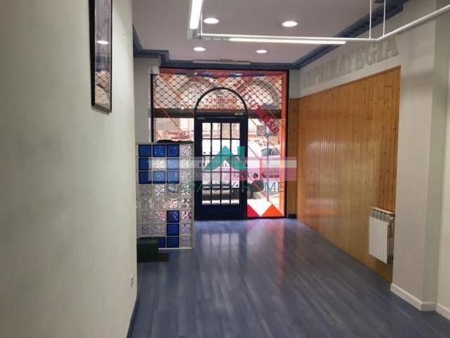 Se vende local comercial en Vitoria photo 0