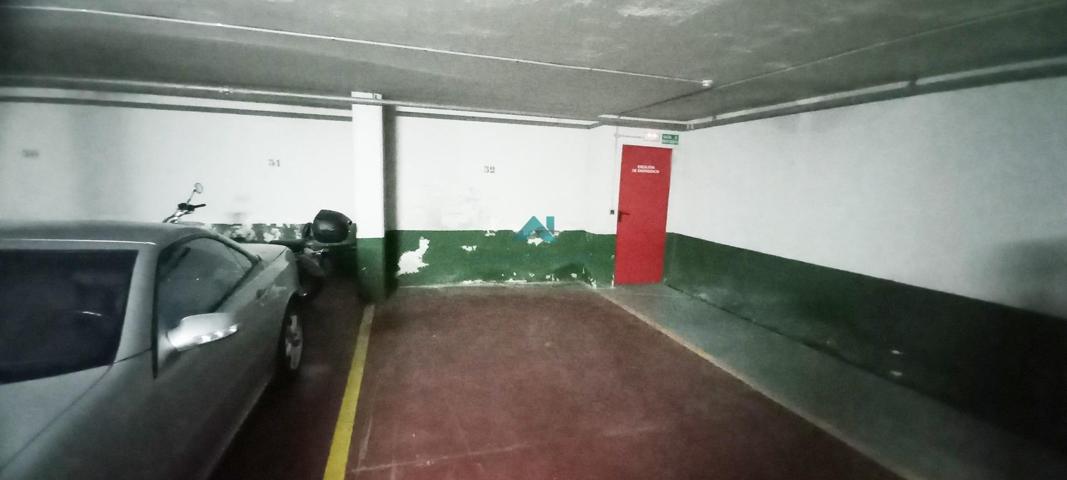 Se vende plaza de garaje en Salburua photo 0