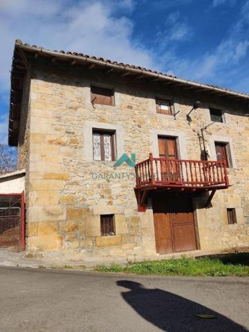 Se vende casa de pueblo en Bárcena de Cicero photo 0