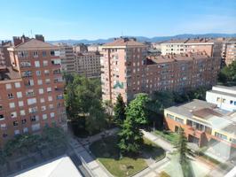 Se vende piso en Vitoria-Gasteiz photo 0