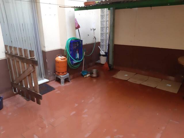 Magnífico piso con patio para entrar a vivir en Cerro de Reyes photo 0