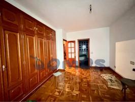 Piso en venta en calle Castelao, Lugo, con reforma iniciada photo 0