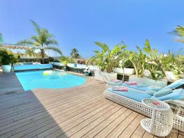 VILLA DE 4 DORMITORIOS EN COSTA ADEJE photo 0