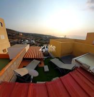 CASA ADOSADA DE 5 DORMITORIOS EN VENTA EN EL RÍO photo 0
