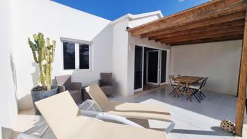 Acogedor bungalow en Playa Blanca photo 0