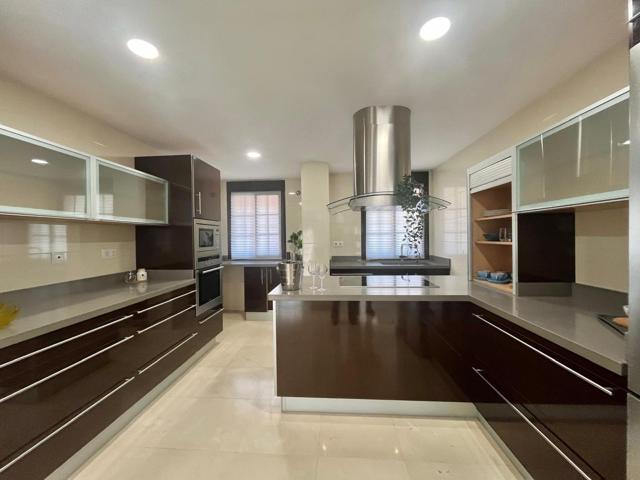 DISFRUTA DE LA VIDA DE LUJO EN ESTO PISO CON TODAS LAS COMODIDADES photo 0