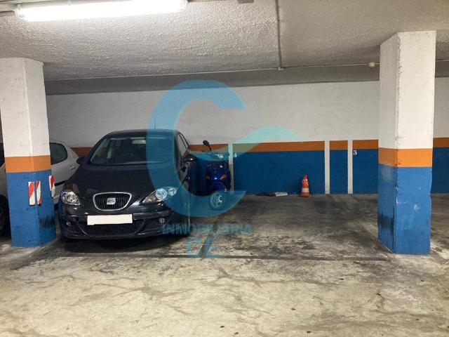 Se vende plaza de aparcamiento en calle General Riera photo 0