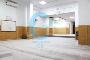 Se vende local comercial en la calle de Cotlliure photo 0