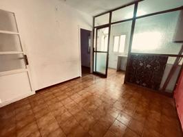 Piso En venta en L'Hospitalet de Llobregat photo 0