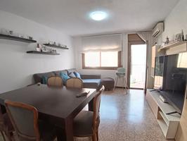 Piso En venta en L'Hospitalet de Llobregat photo 0