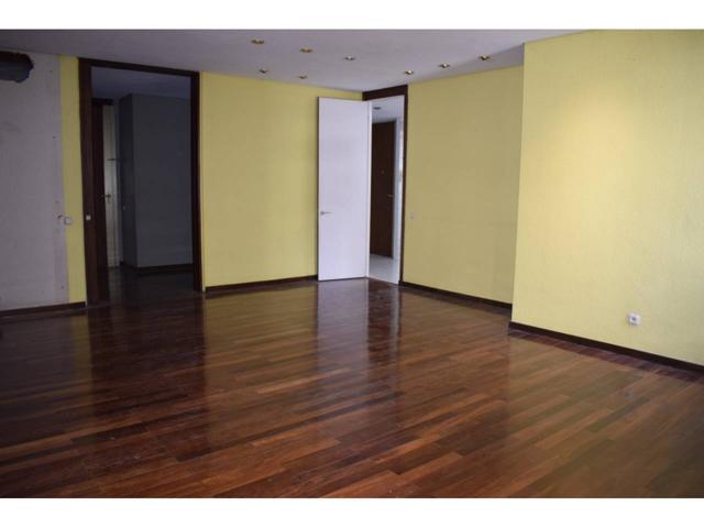Piso en venta en Centro PARA REFORMAR photo 0