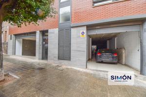 ¡Local comercial de 266m2 a pie de calle y muy bien situado! photo 0