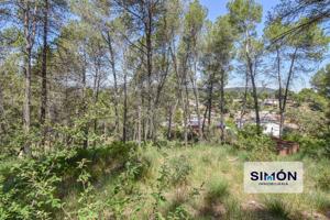Fabulosa parcela en el Serrat de Castellnou, de 630m², rodeada de naturaleza y tranquilidad photo 0