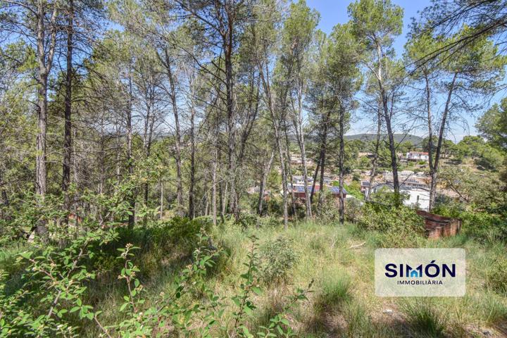 Fabulosa parcela en el Serrat de Castellnou, de 630m², rodeada de naturaleza y tranquilidad photo 0